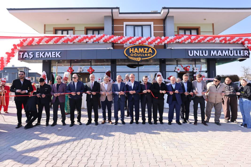 Hamzaoğulları Unlu Mamulleri törenle açıldı 1